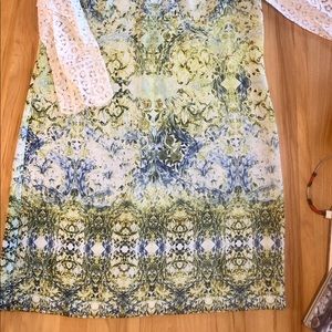 Lace sleeve dress